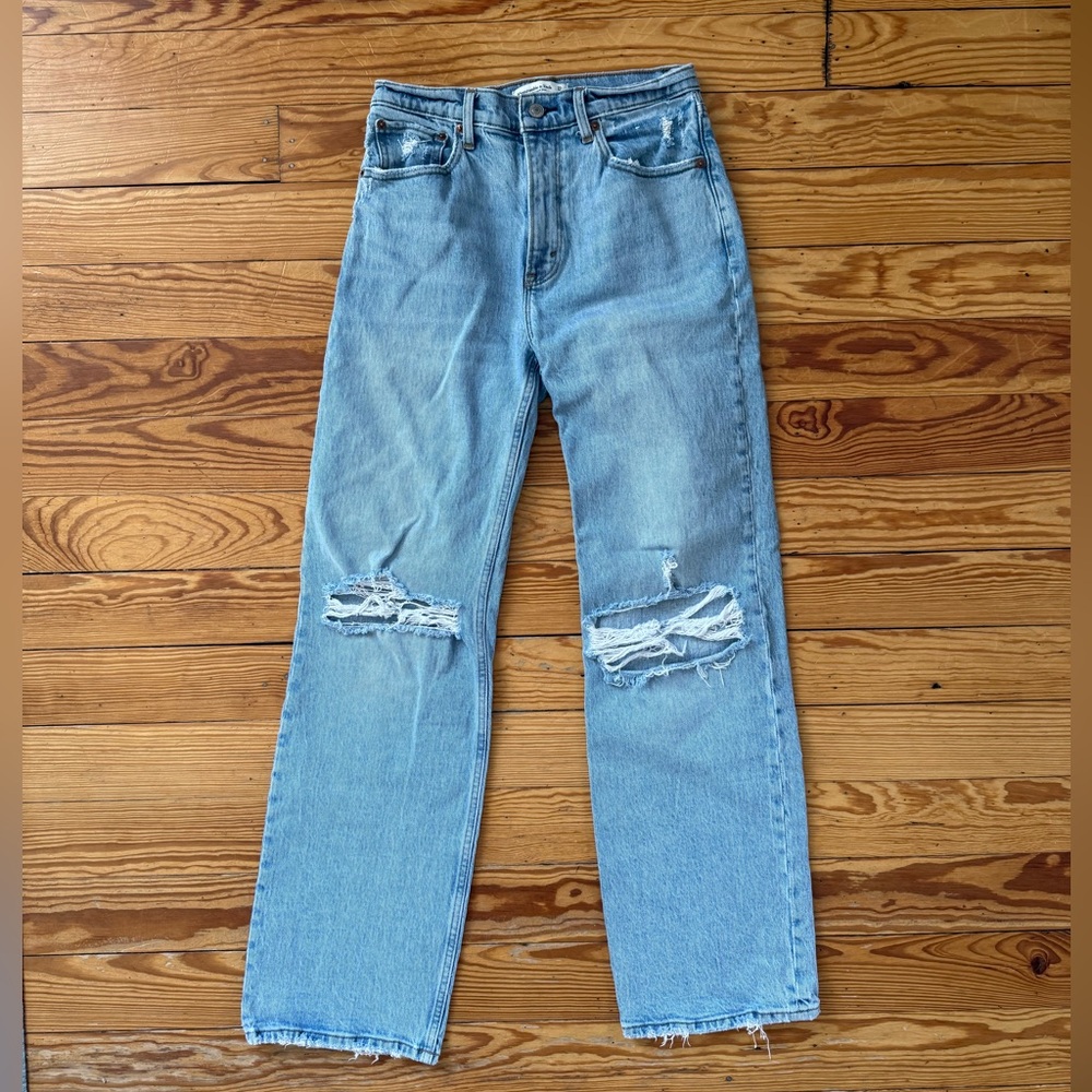 Abercrombie & Fitch The 90's Relaxed High Rise Distressed Jeans Womens Sz 27 4R